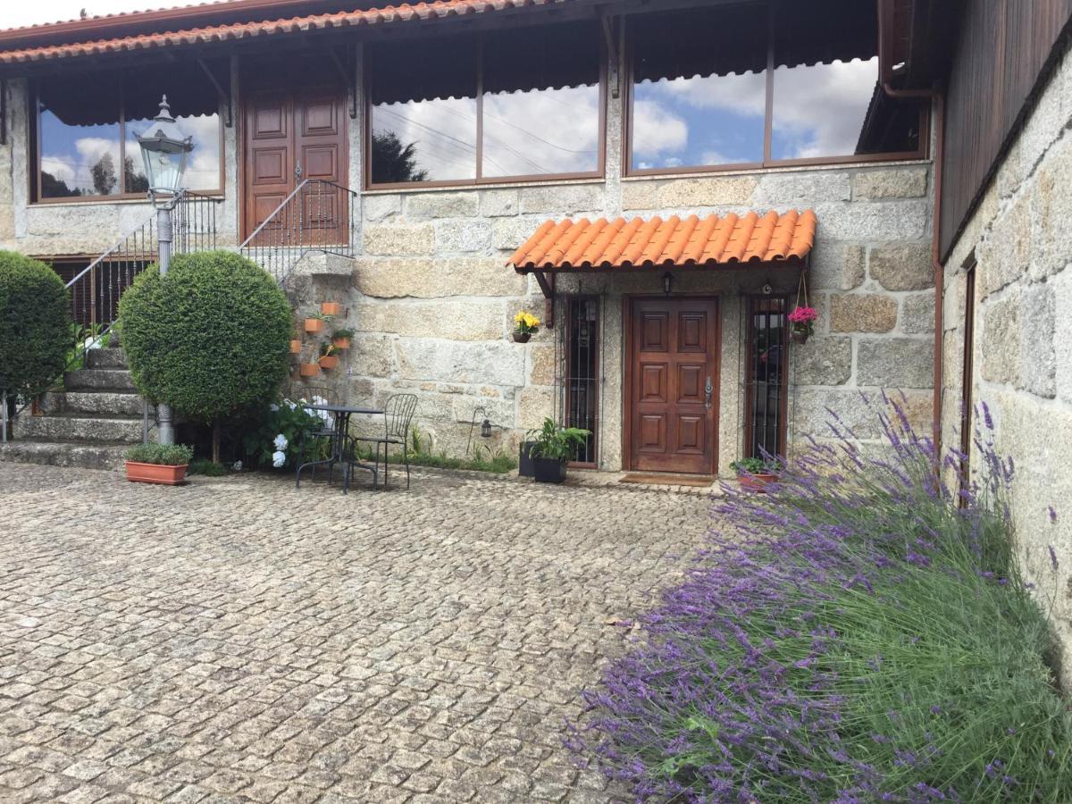 Bergui Guesthouse - Guimaraes Exterior photo