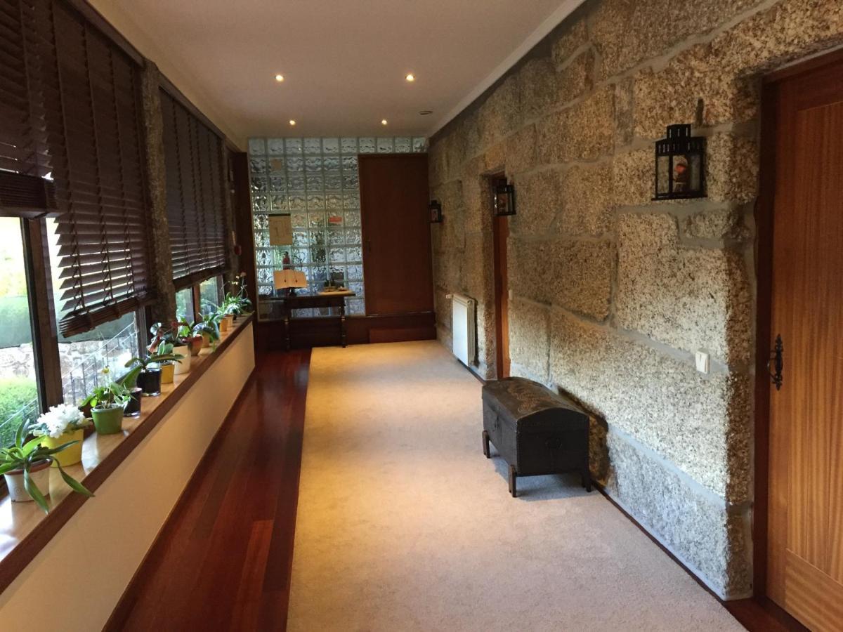 Bergui Guesthouse - Guimaraes Exterior photo