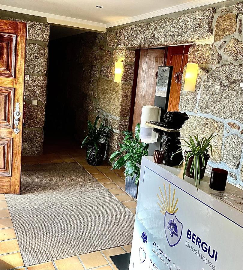 Bergui Guesthouse - Guimaraes Exterior photo
