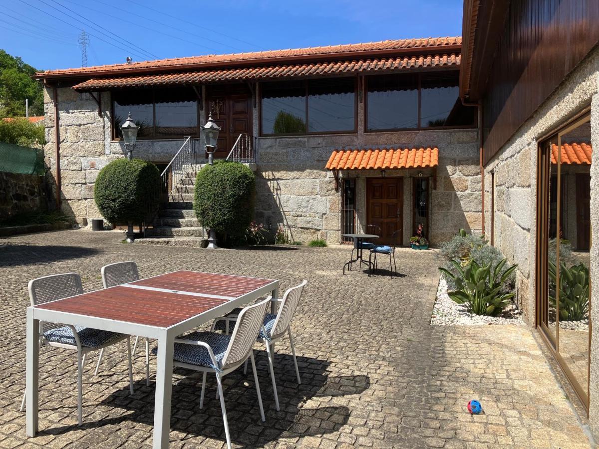 Bergui Guesthouse - Guimaraes Exterior photo