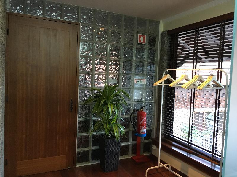 Bergui Guesthouse - Guimaraes Exterior photo