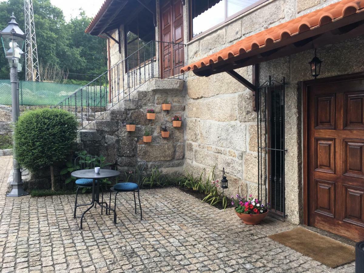Bergui Guesthouse - Guimaraes Exterior photo