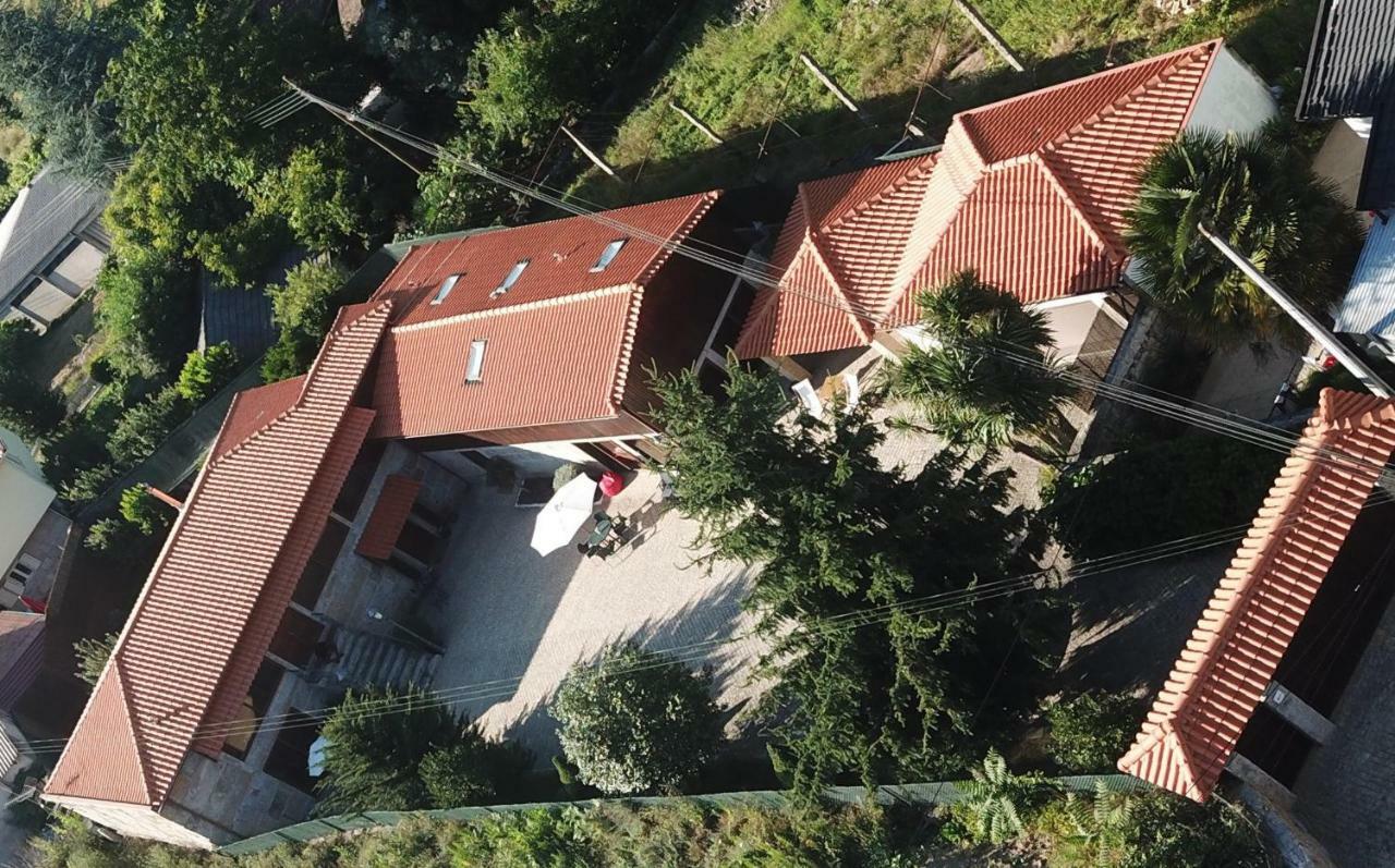 Bergui Guesthouse - Guimaraes Exterior photo